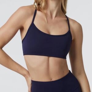 Vuori AllTheFeels™ Bra in Jet Small